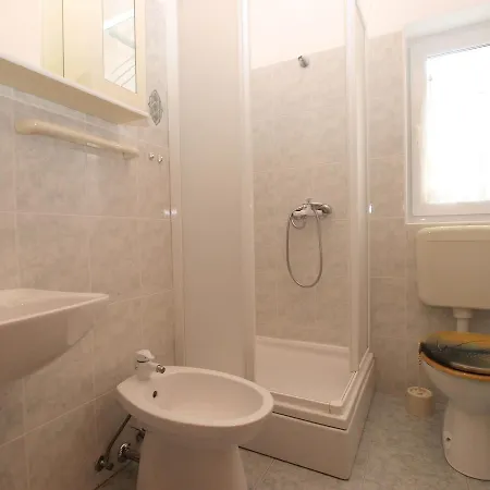 Appartement Ada 1546 *